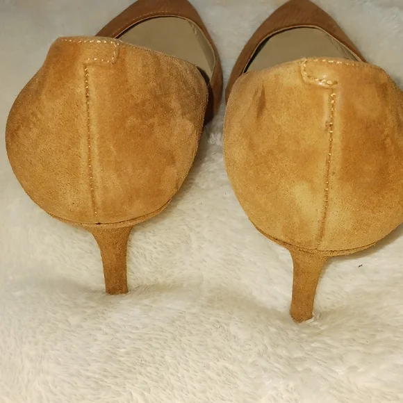 Marc Fisher Tuscany suade Tan pump size 9 - Picture 4 of 6